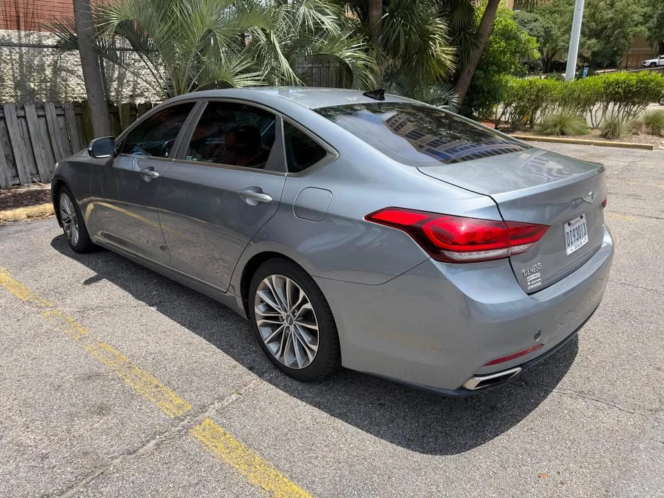 2015 Hyundai Genesis - Image 4 of 14