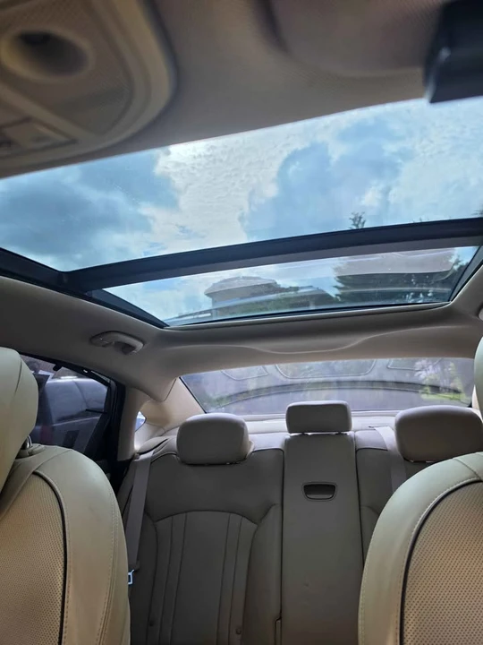 2015 Hyundai Genesis - Image 10 of 11