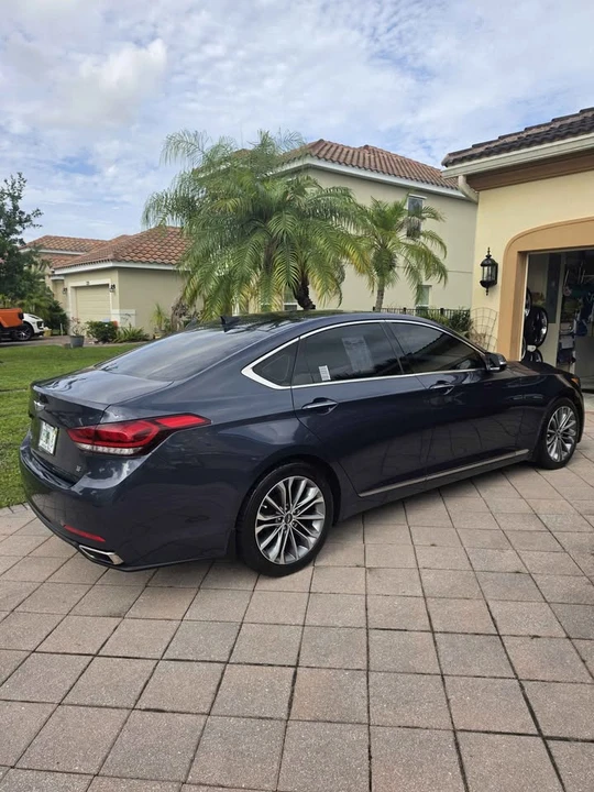 2015 Hyundai Genesis - Image 2 of 11