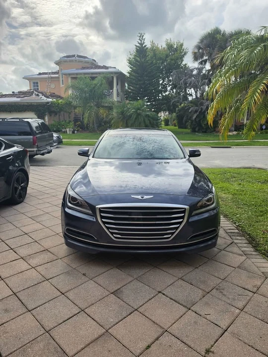 2015 Hyundai Genesis - Image 4 of 11