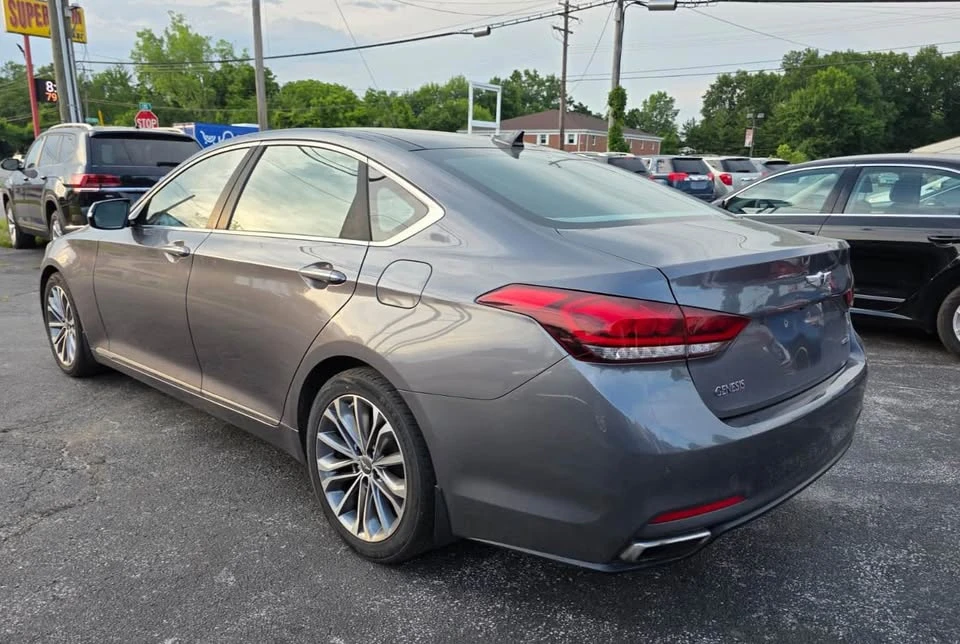 2015 Hyundai Genesis - Image 13 of 15