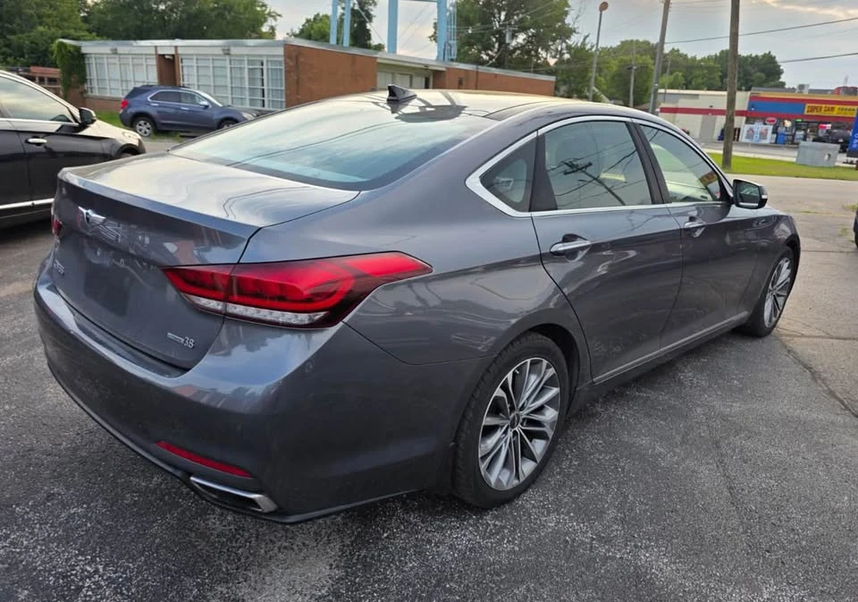 2015 Hyundai Genesis - Image 14 of 15