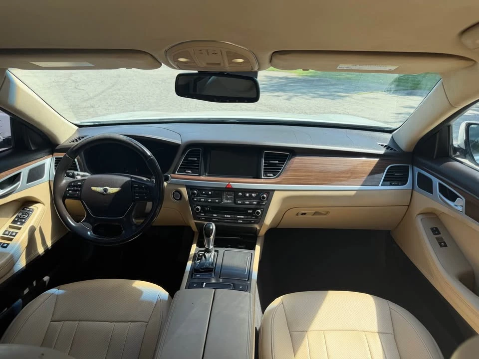 2015 Hyundai Genesis - Image 14 of 16