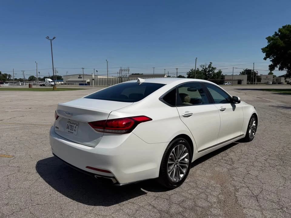 2015 Hyundai Genesis - Image 7 of 16