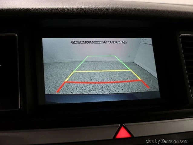 2015 Hyundai Genesis - Image 18 of 21