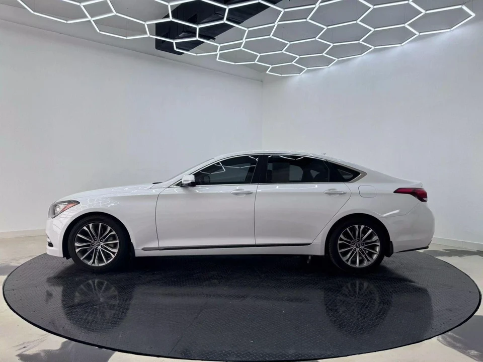 2015 Hyundai Genesis - Image 5 of 21