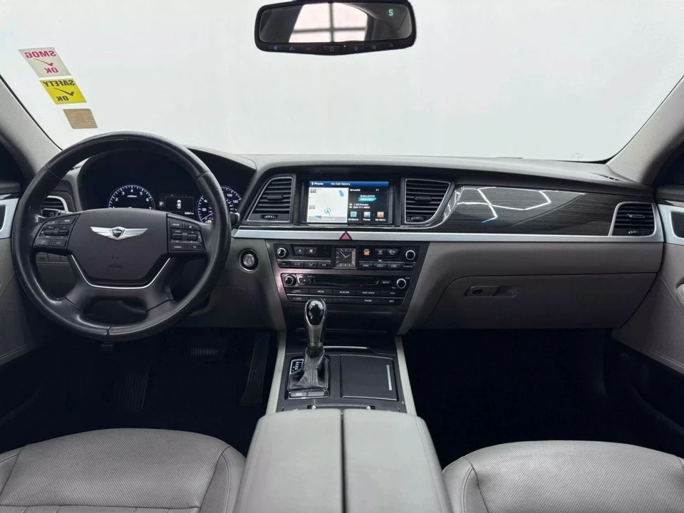 2015 Hyundai Genesis - Image 11 of 21