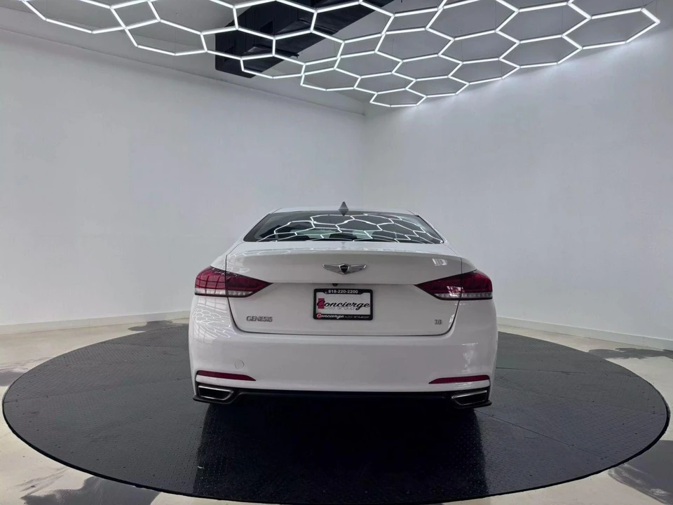 2015 Hyundai Genesis - Image 4 of 21