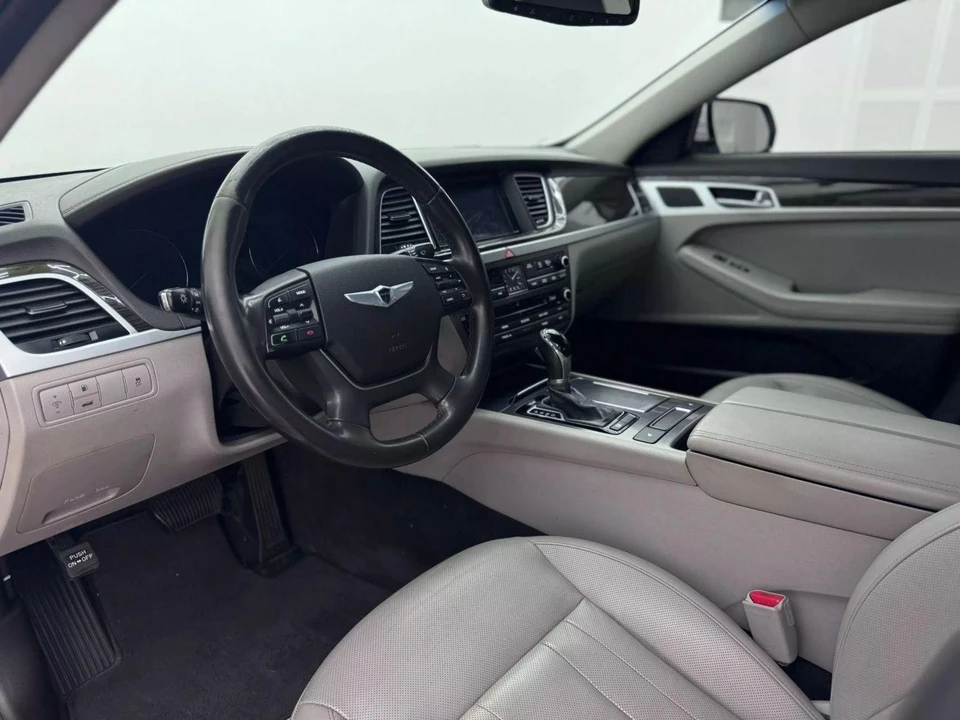 2015 Hyundai Genesis - Image 8 of 21