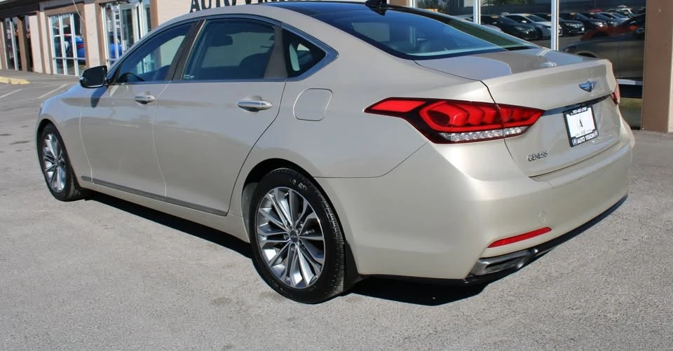 2015 Hyundai Genesis - Image 5 of 20