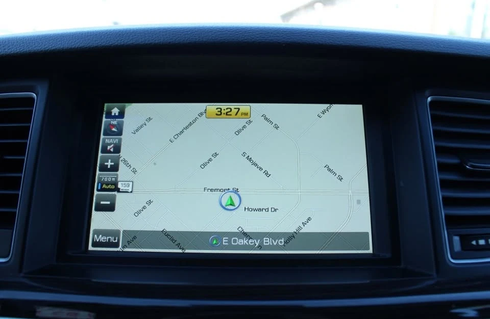 2015 Hyundai Genesis - Image 9 of 20