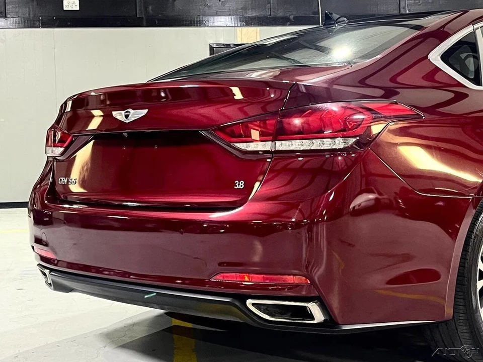 2015 Hyundai Genesis - Image 8 of 21