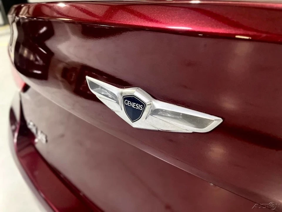 2015 Hyundai Genesis - Image 9 of 21