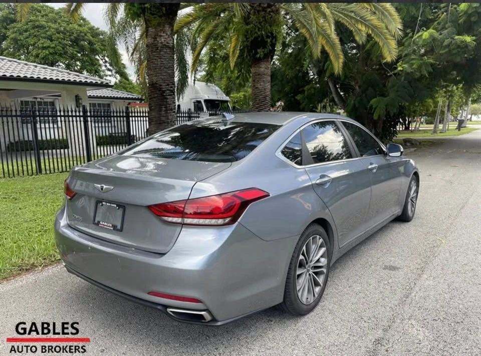 2015 Hyundai Genesis - Image 5 of 10