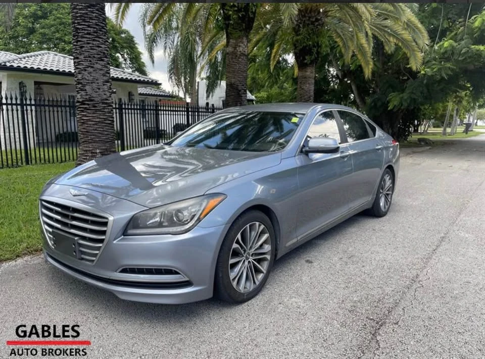 2015 Hyundai Genesis - Image 4 of 10