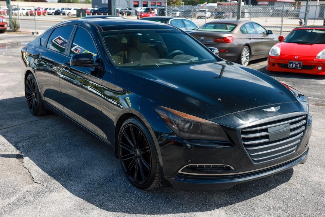 2015 Hyundai Genesis - Image 13 of 21