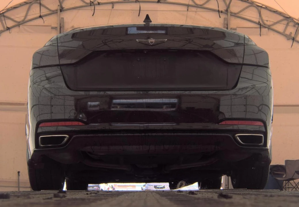 2015 Hyundai Genesis - Image 4 of 18