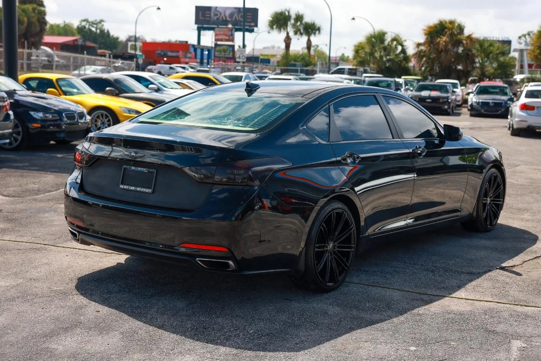 2015 Hyundai Genesis - Image 11 of 21