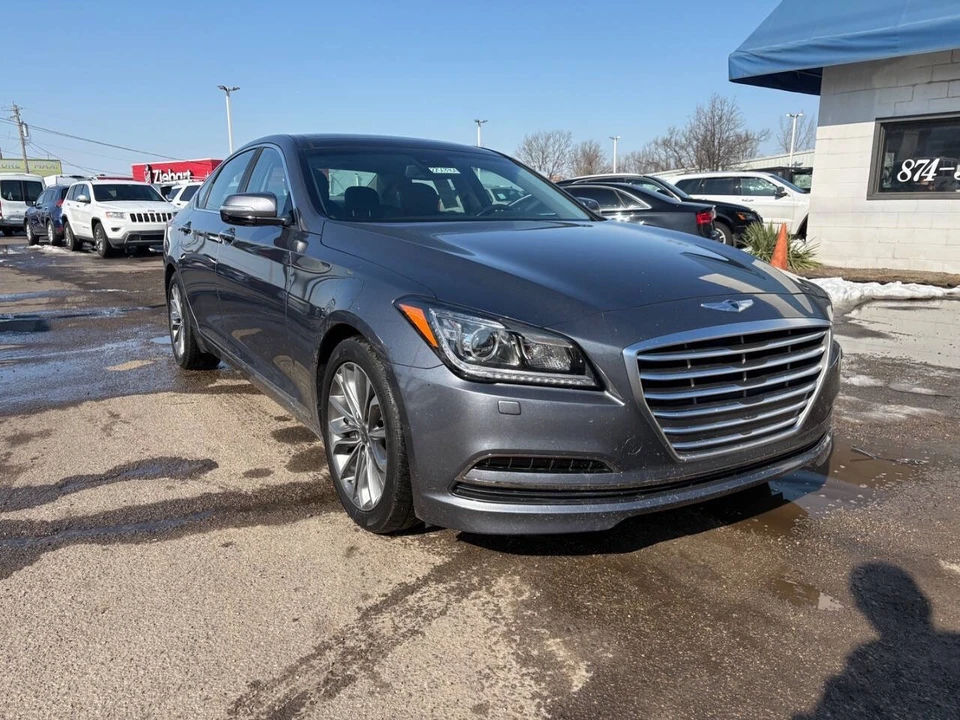 2015 Hyundai Genesis - Image 2 of 9