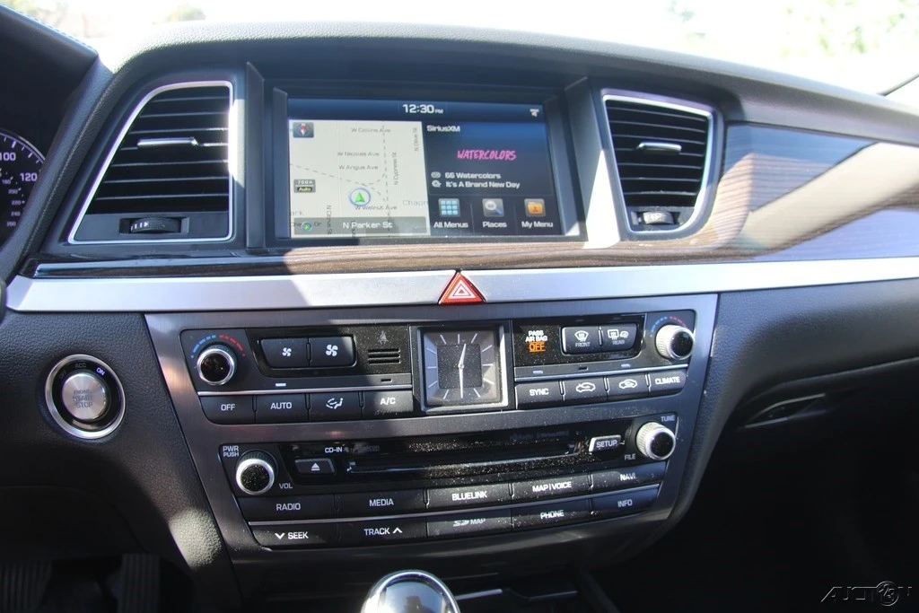 2015 Hyundai Genesis - Image 16 of 21
