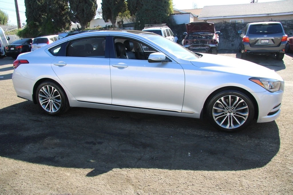 2015 Hyundai Genesis - Image 8 of 21