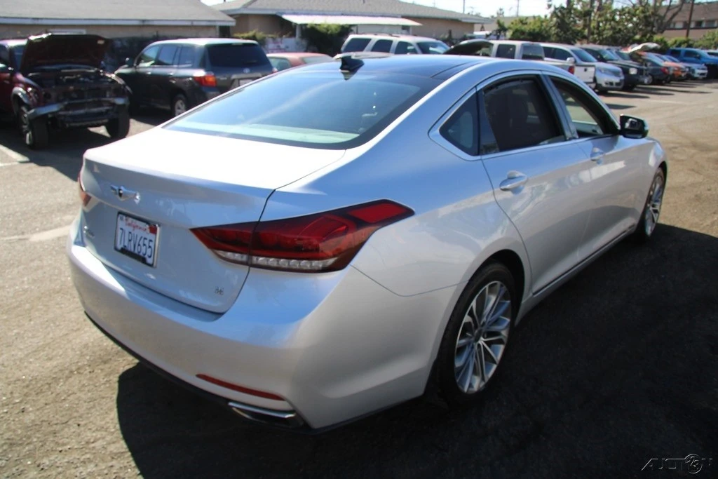 2015 Hyundai Genesis - Image 7 of 21