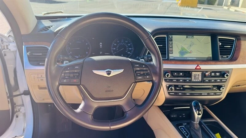 2015 Hyundai Genesis - Image 18 of 21