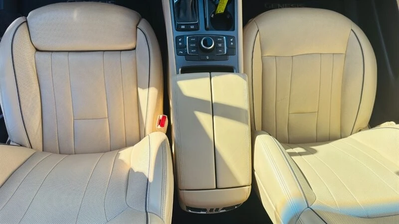2015 Hyundai Genesis - Image 21 of 21