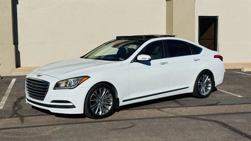 2015 Hyundai Genesis - Image 2 of 21