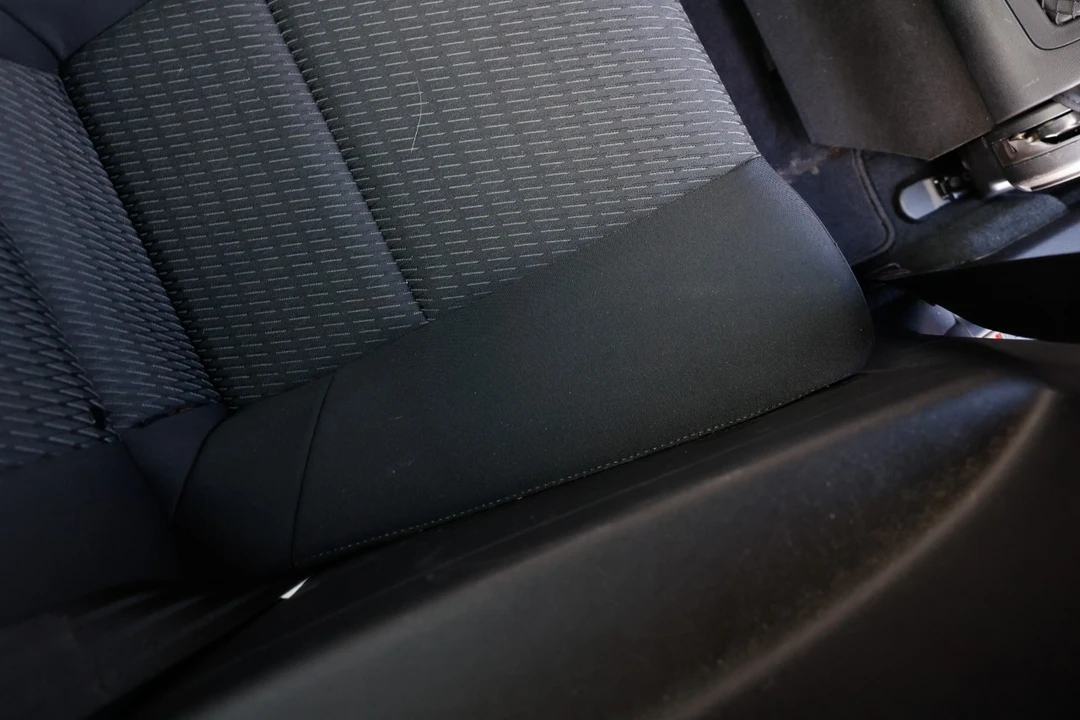 2015 Hyundai Genesis - Image 14 of 21