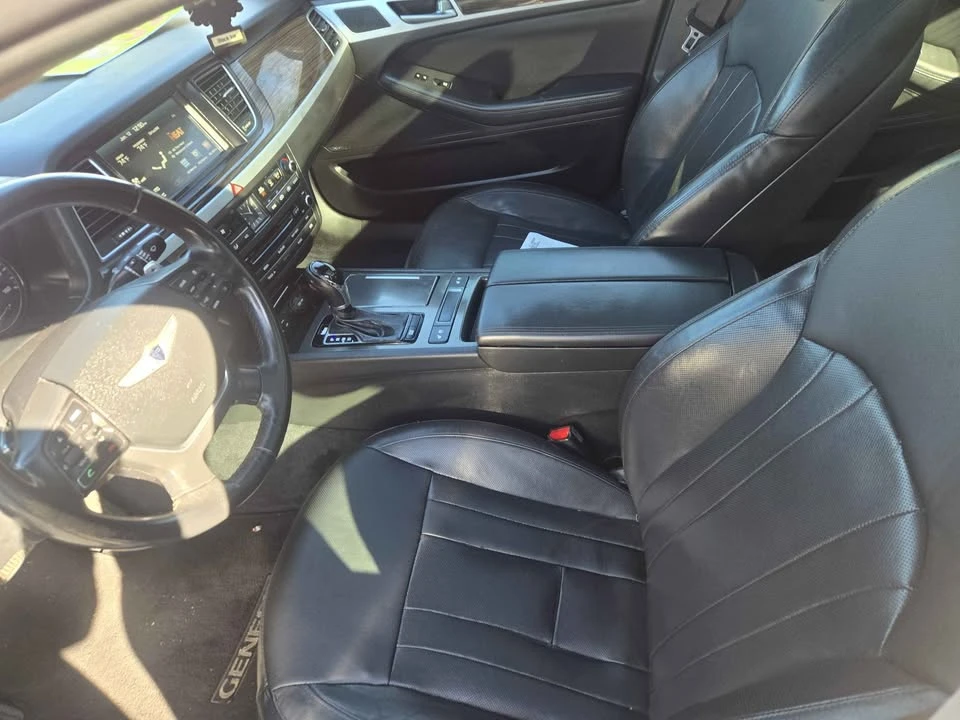 2015 Hyundai Genesis - Image 4 of 8