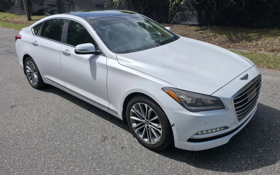 2015 Hyundai Genesis - Image 4 of 20