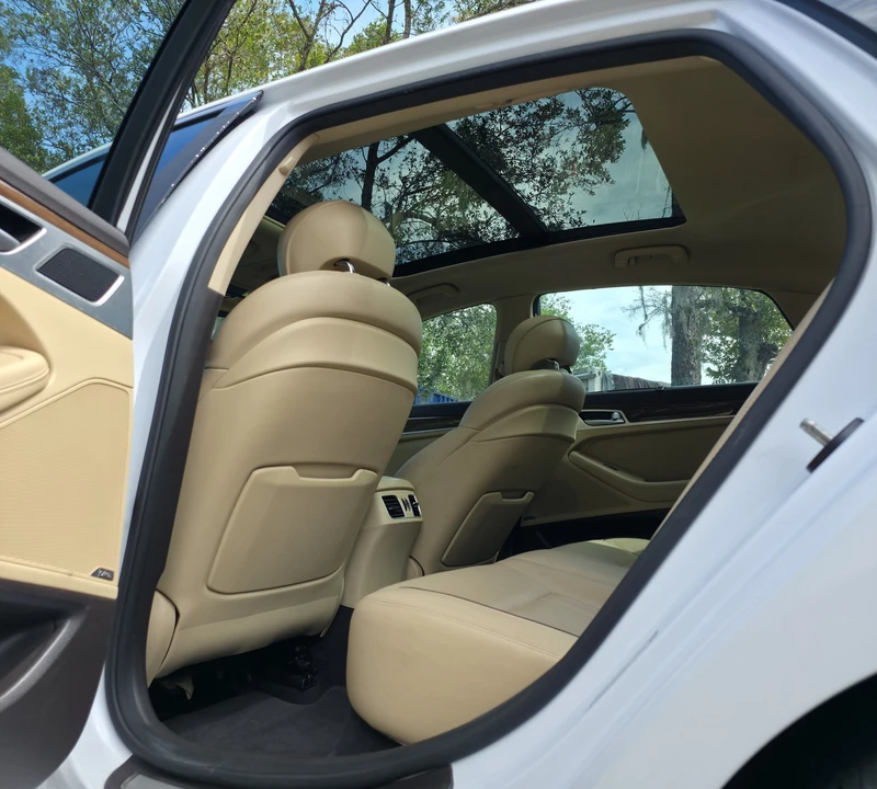 2015 Hyundai Genesis - Image 20 of 20
