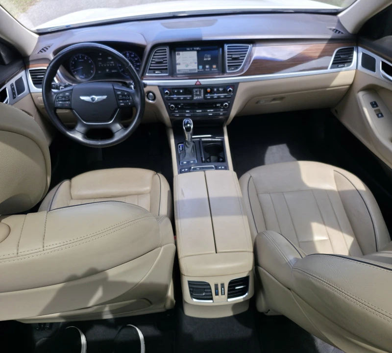 2015 Hyundai Genesis - Image 9 of 20
