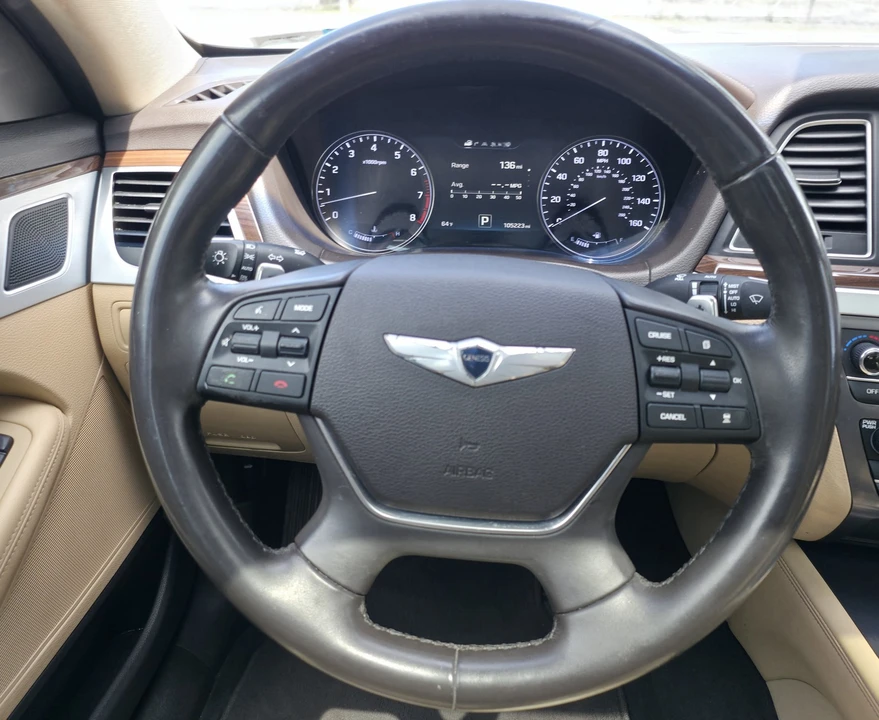2015 Hyundai Genesis - Image 11 of 20