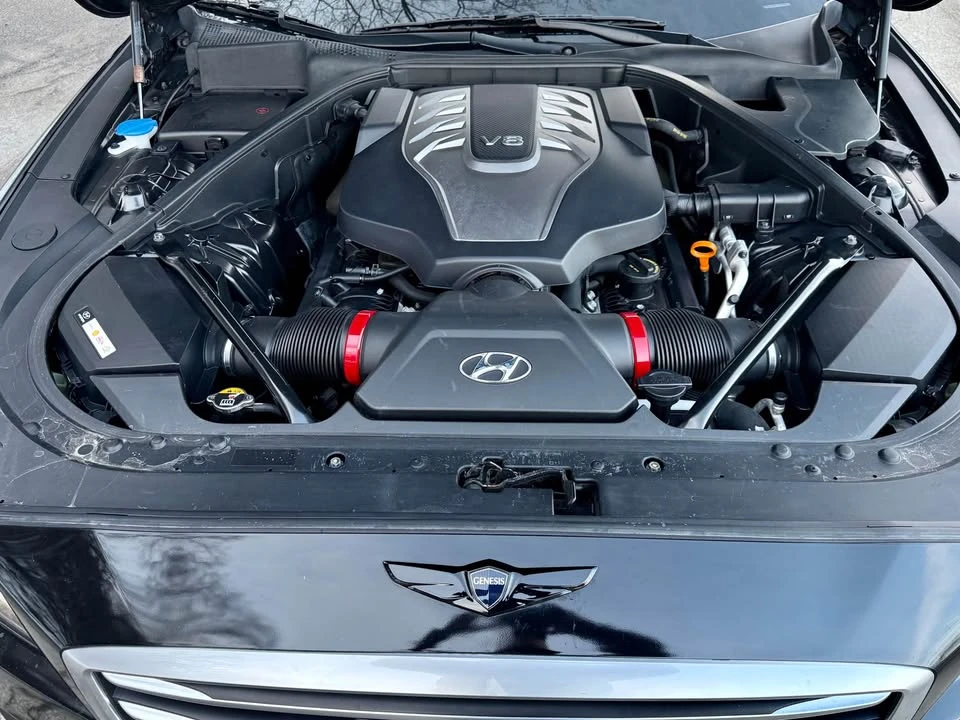 2015 Hyundai Genesis - Image 13 of 21
