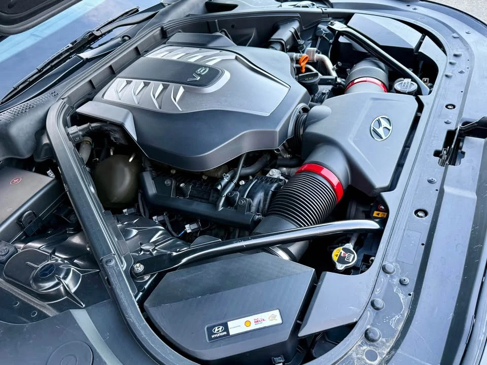 2015 Hyundai Genesis - Image 14 of 21