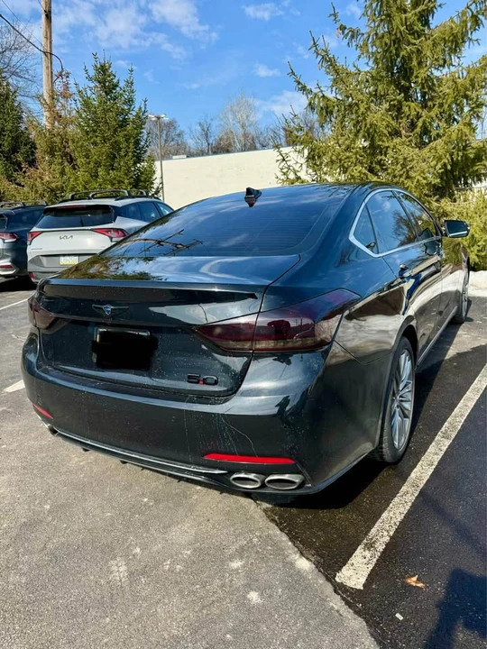2015 Hyundai Genesis - Image 12 of 21
