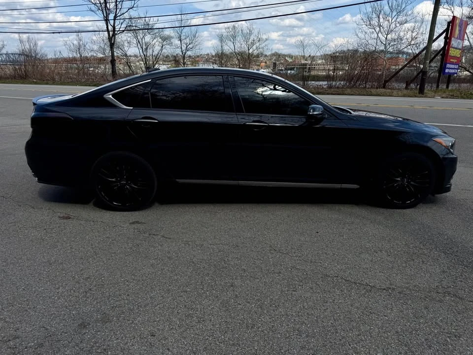 2015 Hyundai Genesis - Image 8 of 21