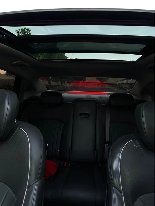 2015 Hyundai Genesis - Image 15 of 19