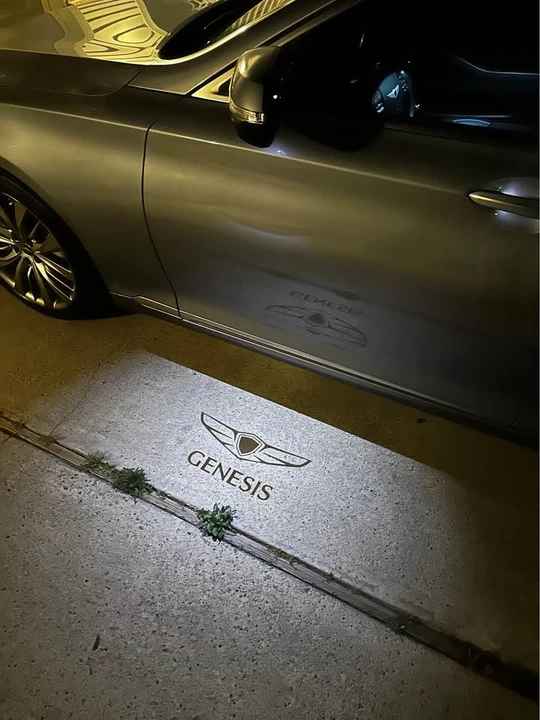 2015 Hyundai Genesis - Image 18 of 19