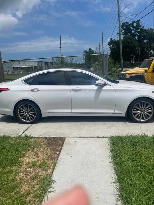 2015 Hyundai Genesis - Image 2 of 6
