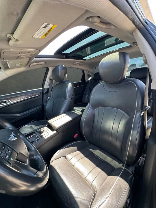 2015 Hyundai Genesis - Image 7 of 12