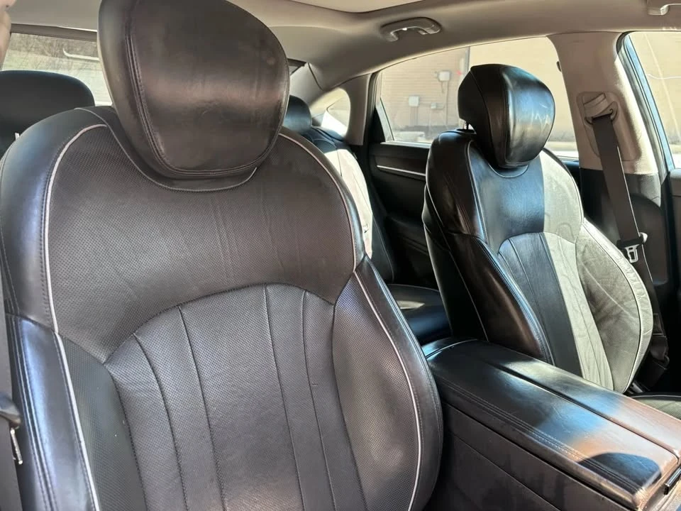 2015 Hyundai Genesis - Image 16 of 20