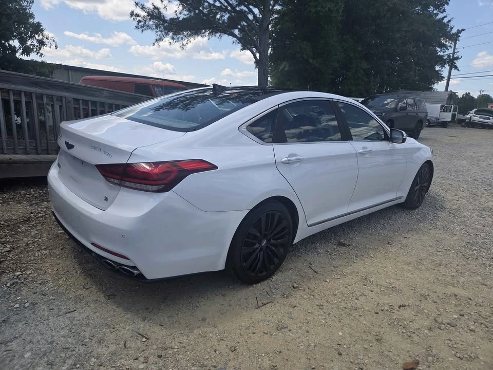 2015 Hyundai Genesis - Image 4 of 9