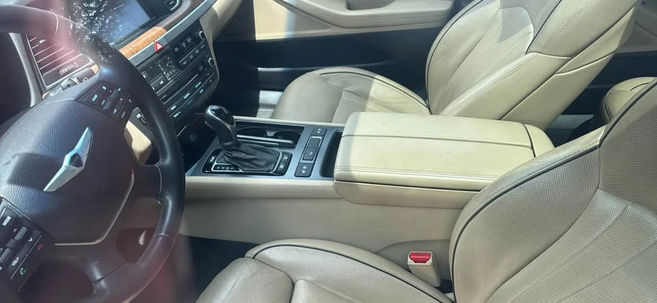 2015 Hyundai Genesis - Image 5 of 7
