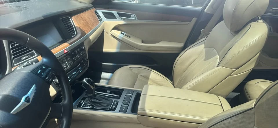 2015 Hyundai Genesis - Image 7 of 7