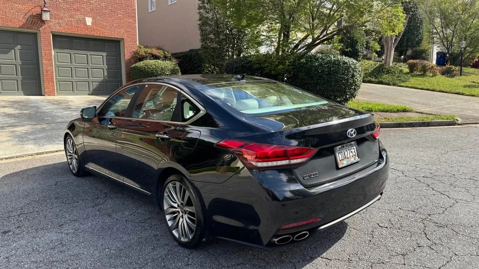 2015 Hyundai Genesis - Image 3 of 10