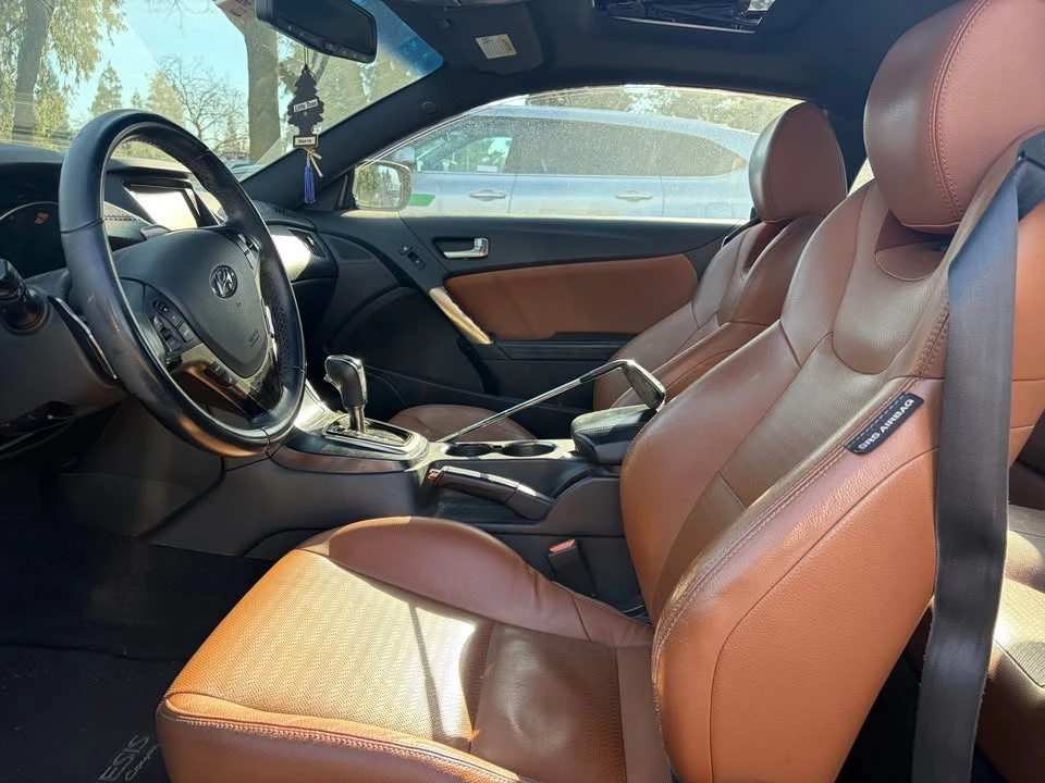 2015 Hyundai Genesis Coupe - Image 2 of 8