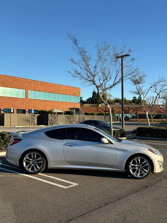 2015 Hyundai Genesis Coupe - Image 3 of 19